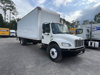 Freightliner M2 26 ft Box Truck - 220HP, 6 Speed Automatic, Roll up Door