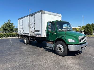 Freightliner M2 20 ft Box Truck - 250HP, 6 Speed Automatic, Roll up Door