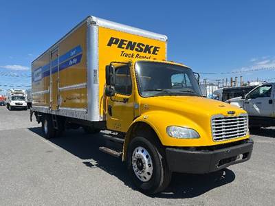 Freightliner M2 26 ft Box Truck - 220HP, 7 Speed Automatic, Roll up Door