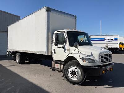 Freightliner M2 26 ft Box Truck - 240HP, 6 Speed Automatic, Roll up Door
