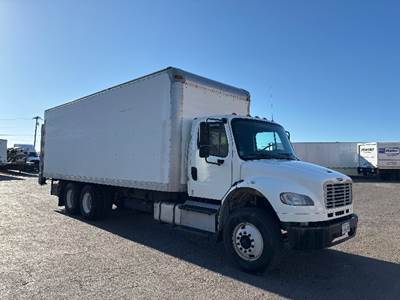 Freightliner M2 26 ft Box Truck - 270HP, 10 Speed Manual, Roll up Door