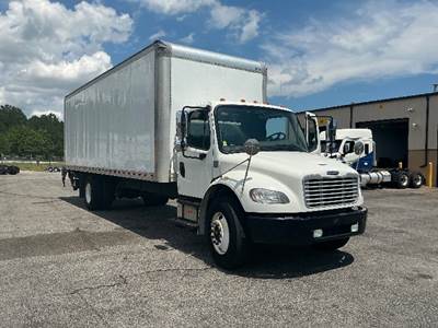 Freightliner M2 26 ft Box Truck - 220HP, 6 Speed Automatic, Roll up Door