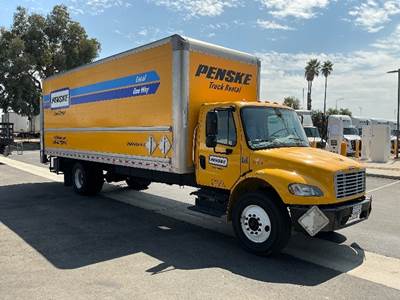Freightliner M2 26 ft Box Truck - 220HP, 7 Speed Automatic, Roll up Door