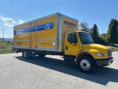 Freightliner M2 26 ft Box Truck - 220HP, 7 Speed Automatic, Roll up Door