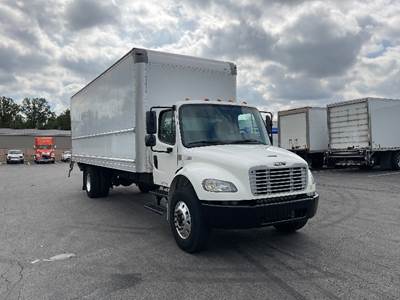 Freightliner M2 26 ft Box Truck - 220HP, 6 Speed Automatic, Roll up Door