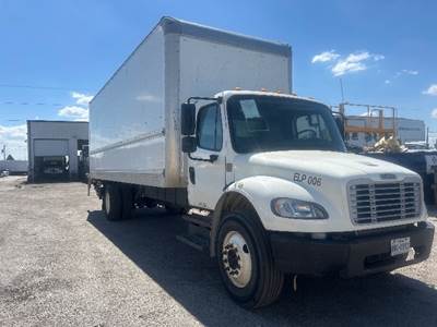 Freightliner M2 26 ft Box Truck - 220HP, 6 Speed Automatic, Roll up Door