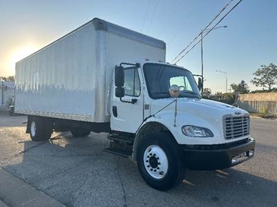 Freightliner M2 26 ft Box Truck - 240HP, 7 Speed Automatic, Roll up Door