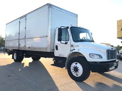 Freightliner M2 26 ft Box Truck - 220HP, 6 Speed Automatic, Roll up Door