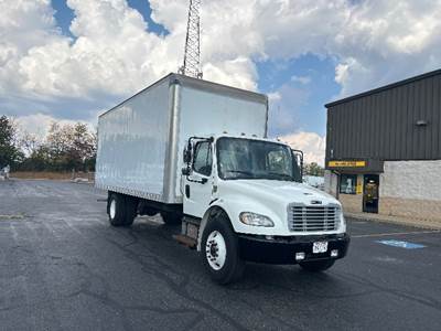 Freightliner M2 24 ft Box Truck - 220HP, 6 Speed Automatic, Roll up Door
