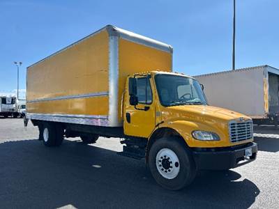Freightliner M2 26 ft Box Truck - 220HP, 7 Speed Automatic, Roll up Door