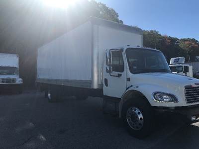 Freightliner M2 26 ft Box Truck - 220HP, 6 Speed Automatic, Roll up Door