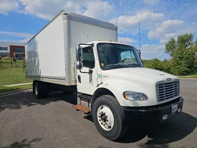 Freightliner M2 24 ft Box Truck - 220HP, 6 Speed Automatic, Roll up Door