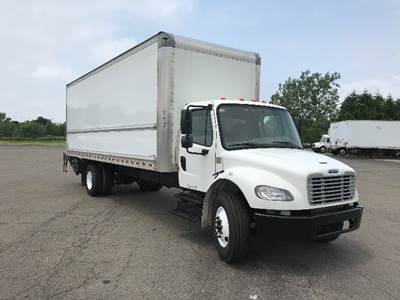 Freightliner M2 26 ft Box Truck - 220HP, 6 Speed Automatic, Roll up Door