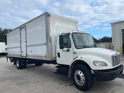 Freightliner M2 26 ft Box Truck - 220HP, 6 Speed Automatic, Roll up Door