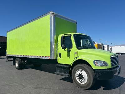 Freightliner M2 26 ft Box Truck - 220HP, 6 Speed Automatic, Roll up Door