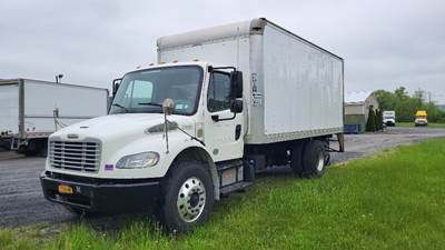 Freightliner M2 18 ft Box Truck - 260HP, 6 Speed Automatic, Roll up Door