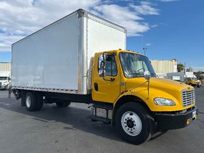 Freightliner M2 24 ft Box Truck - 220HP, 7 Speed Automatic, Roll up Door