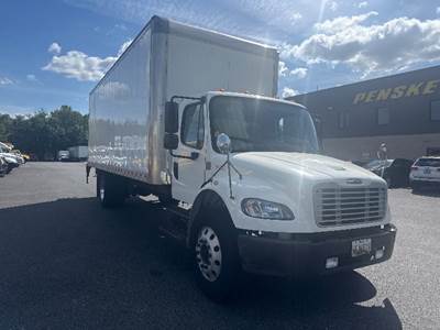 Freightliner M2 26 ft Box Truck - 220HP, 7 Speed Automatic, Roll up Door