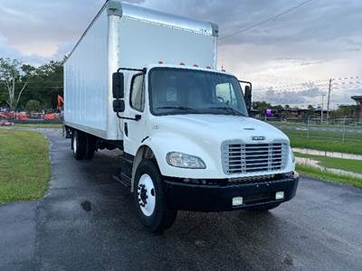 Freightliner M2 26 ft Box Truck - 220HP, 6 Speed Automatic, Roll up Door