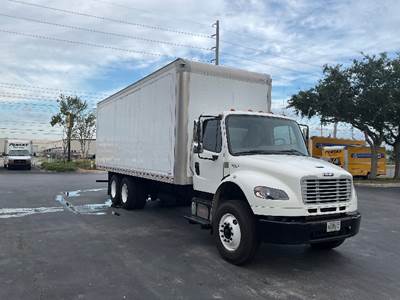 Freightliner M2 26 ft Box Truck - 300HP, 6 Speed Automatic, Roll up Door