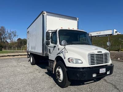 Freightliner M2 Box Truck - 250HP, 7 Speed Automatic