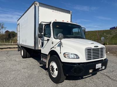 Freightliner M2 Box Truck - 250HP, 7 Speed Automatic