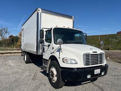 Freightliner M2 Box Truck - 250HP, 7 Speed Automatic