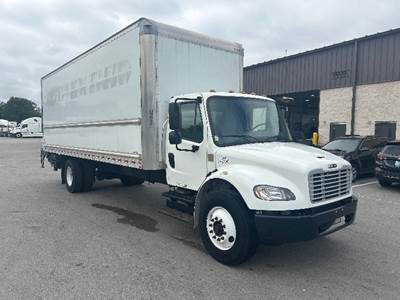 Freightliner M2 26 ft Box Truck - 220HP, 6 Speed Automatic, Roll up Door