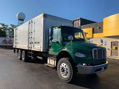 Freightliner M2 24 ft Box Truck - 300HP, 6 Speed Automatic, Roll up Door
