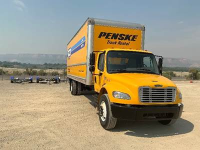 Freightliner M2 26 ft Box Truck - 220HP, 6 Speed Automatic, Roll up Door