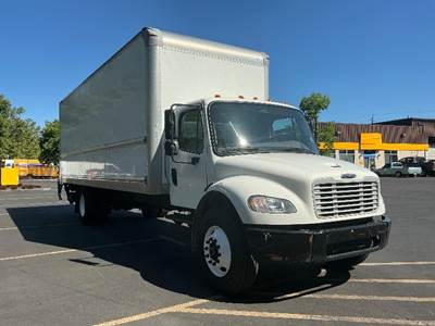 Freightliner M2 26 ft Box Truck - 220HP, 6 Speed Automatic, Roll up Door
