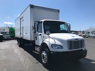 Freightliner M2 26 ft Box Truck - 250HP, 6 Speed Automatic, Roll up Door