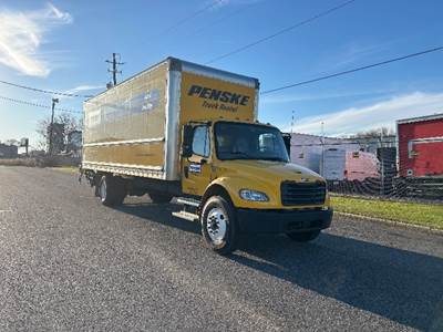 Freightliner M2 Box Truck - 220HP, 6 Speed Automatic, Roll up Door