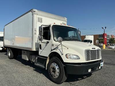 Freightliner M2 Box Truck - 250HP, 6 Speed Automatic, Roll up Door