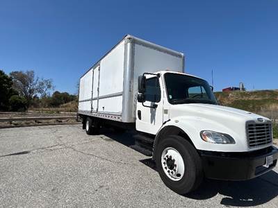 Freightliner M2 Box Truck - 220HP, 6 Speed Automatic, Roll up Door