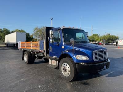 Freightliner M2 Box Truck - 220HP, 6 Speed Automatic
