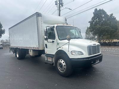 Freightliner M2 Box Truck - 250HP, 7 Speed Automatic, Roll up Door