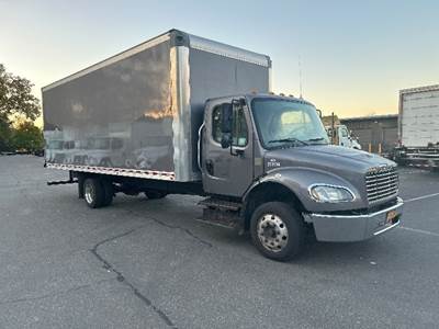 Freightliner M2 Box Truck - 220HP, 6 Speed Automatic, Roll up Door