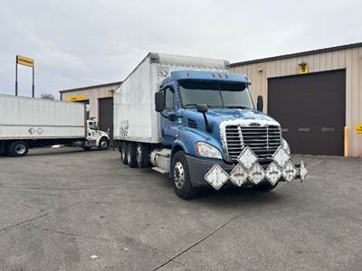 Freightliner X11384S Box Truck - 410HP, 10 Speed Manual, Roll up Door