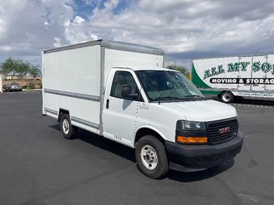 GMC G33503 Box Truck - 276HP, 8 Speed Automatic, Roll up Door