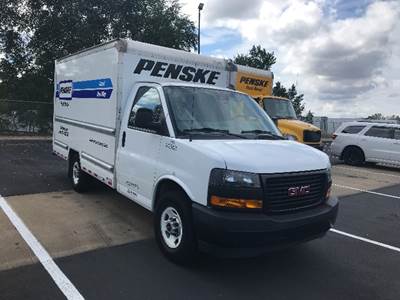 GMC G33503 Box Truck - 276HP, 8 Speed Automatic, Roll up Door