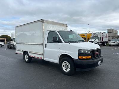 GMC G33503 Box Truck - 276HP, 8 Speed Automatic, Roll up Door