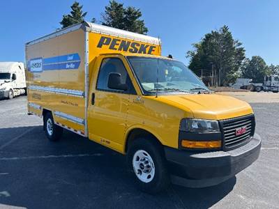 GMC G33503 Box Truck - 276HP, 8 Speed Automatic, Roll up Door