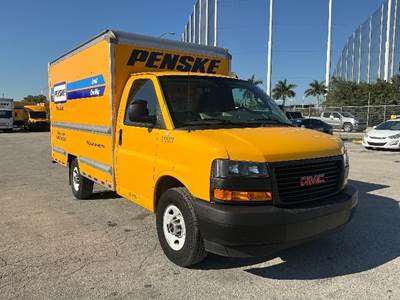 GMC G33503 Box Truck - 276HP, 8 Speed Automatic, Roll up Door
