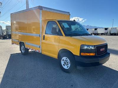 GMC G33503 Box Truck - 276HP, 8 Speed Automatic, Roll up Door