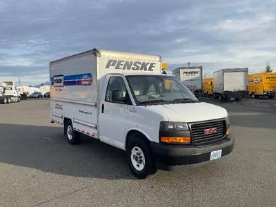 GMC G33503 Box Truck - 276HP, 8 Speed Automatic, Roll up Door