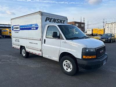 GMC G33503 Box Truck - 276HP, 8 Speed Automatic, Roll up Door