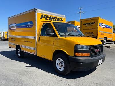 GMC G33503 Box Truck - 276HP, 8 Speed Automatic, Roll up Door