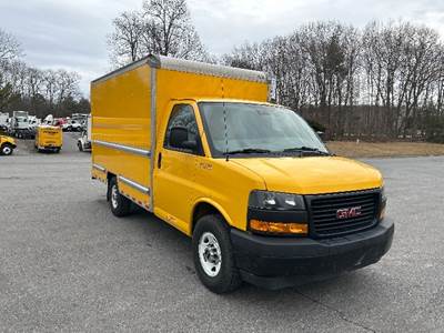 GMC G33503 Box Truck - 276HP, 8 Speed Automatic, Roll up Door