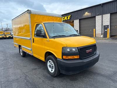 GMC G33503 Box Truck - 276HP, 8 Speed Automatic, Roll up Door